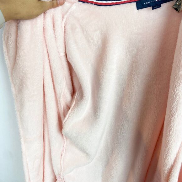 Tommy Hilfiger Pink Star Print Hooded Robe Sz L XL Soft Faux Fur Texture Pockets - Picture 5 of 11